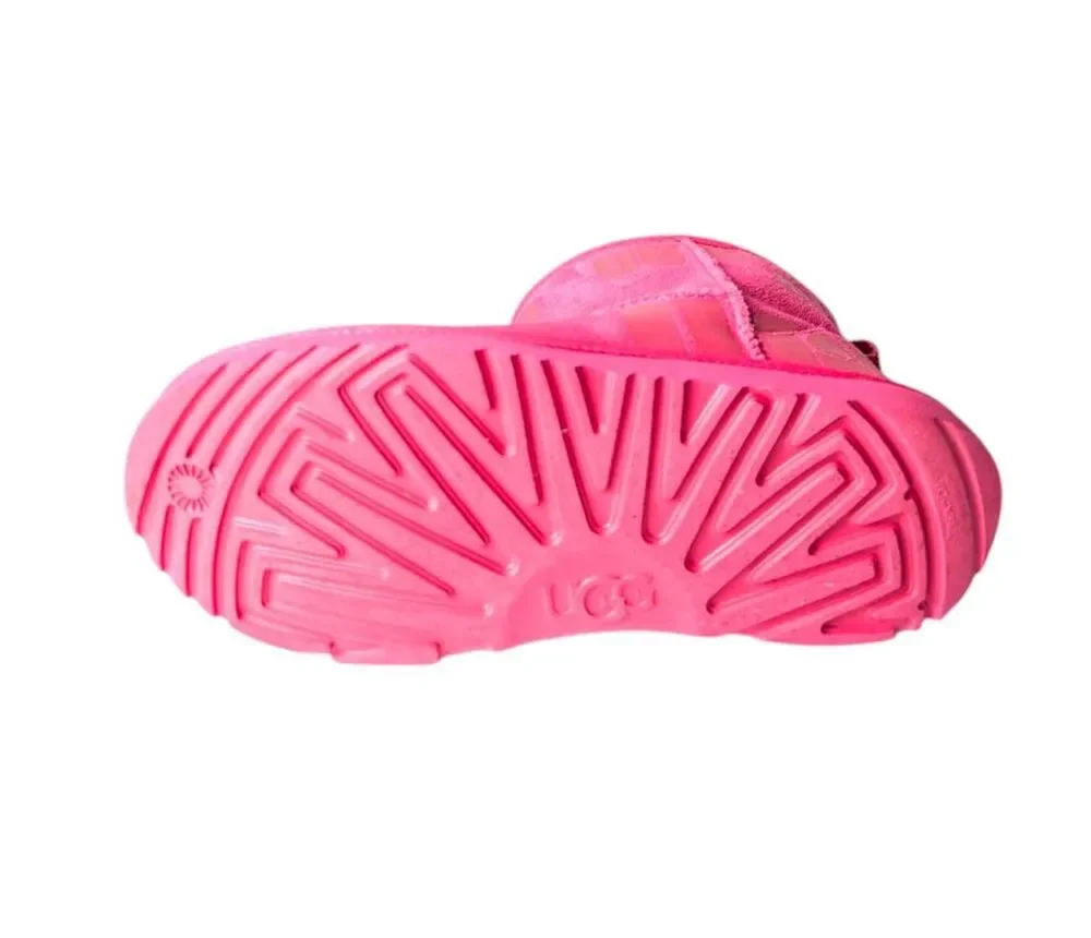 NWOB UGG Classic Mini Scatter Graphic Boot In Pink Size 5Y/W6.5